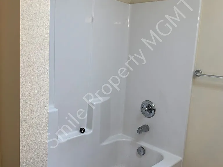 3223 SE 122nd Ave #A-B — Photo 14