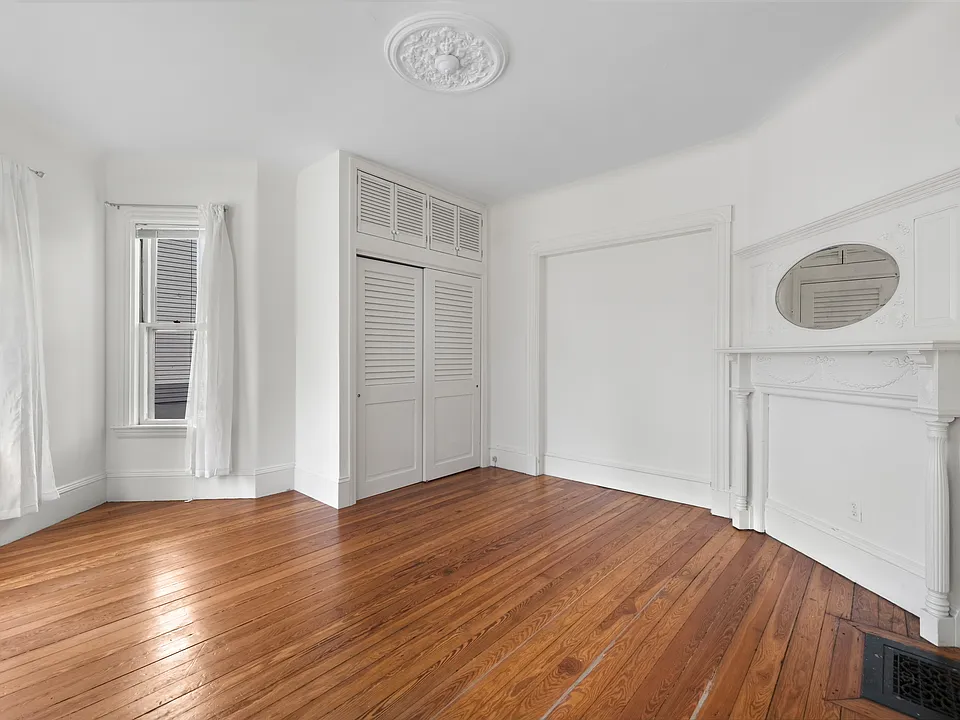 81 Avon St #1