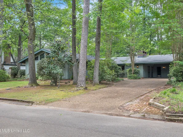 5415 Kaywood Dr, Jackson, MS 39211