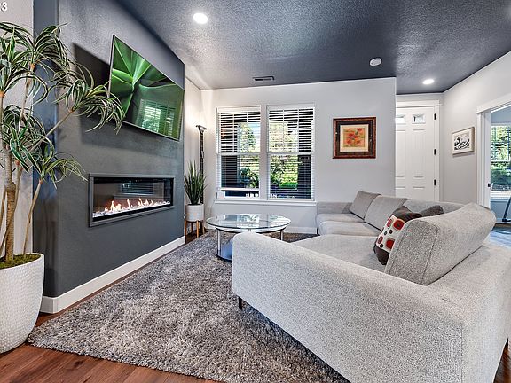 4th image of 7024 NE Cherry Dr