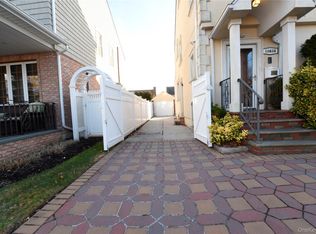 166-166 59th Ave, Elmhurst, NY 11373