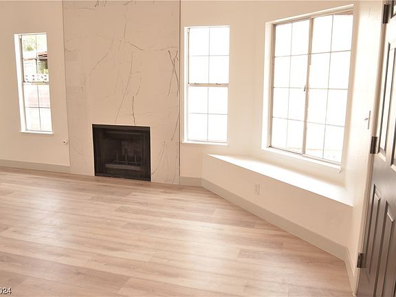 4th image of 6548 Pleasant Plains Way
