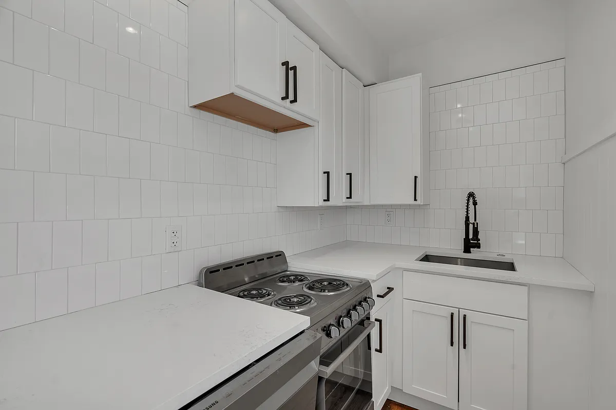 Building Photo - 511 Angell St #2