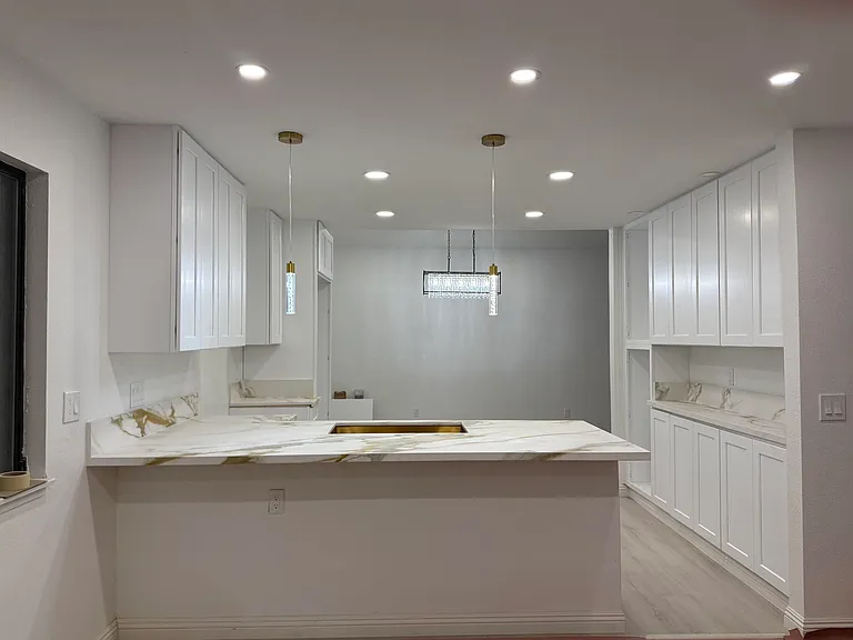 9848 Karen Ave — Photo 2