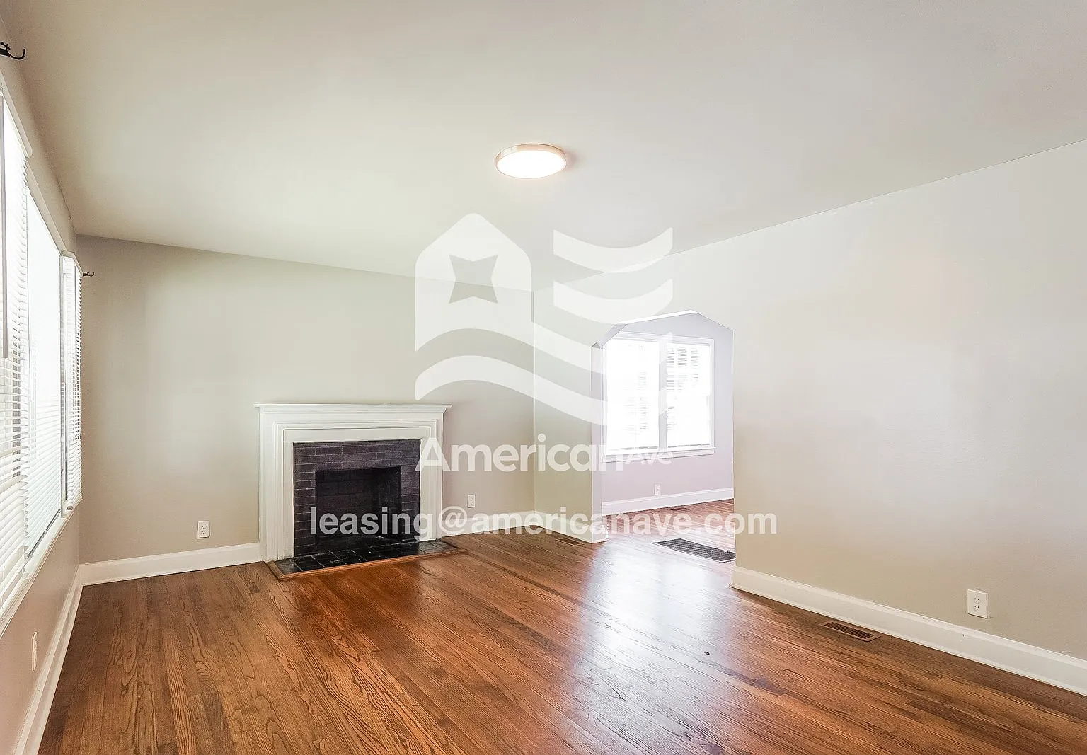 3 bed, 1.0 bath, 1226 sqft, $1,124 — Photo 3
