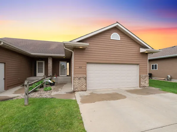 203 Ivy Rd, Tea, SD 57064