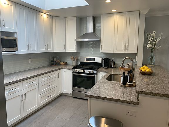 5th image of 1417 Sunnyslope Ave