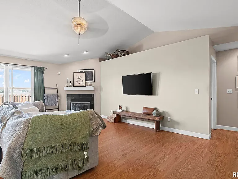 2721 Carl Prairie Dr — Photo 23