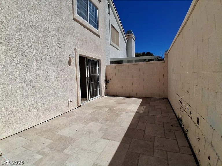 8023 Simone Ave — Photo 12