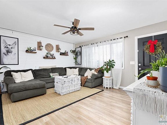 5th image of 3625 Rosebud Dr