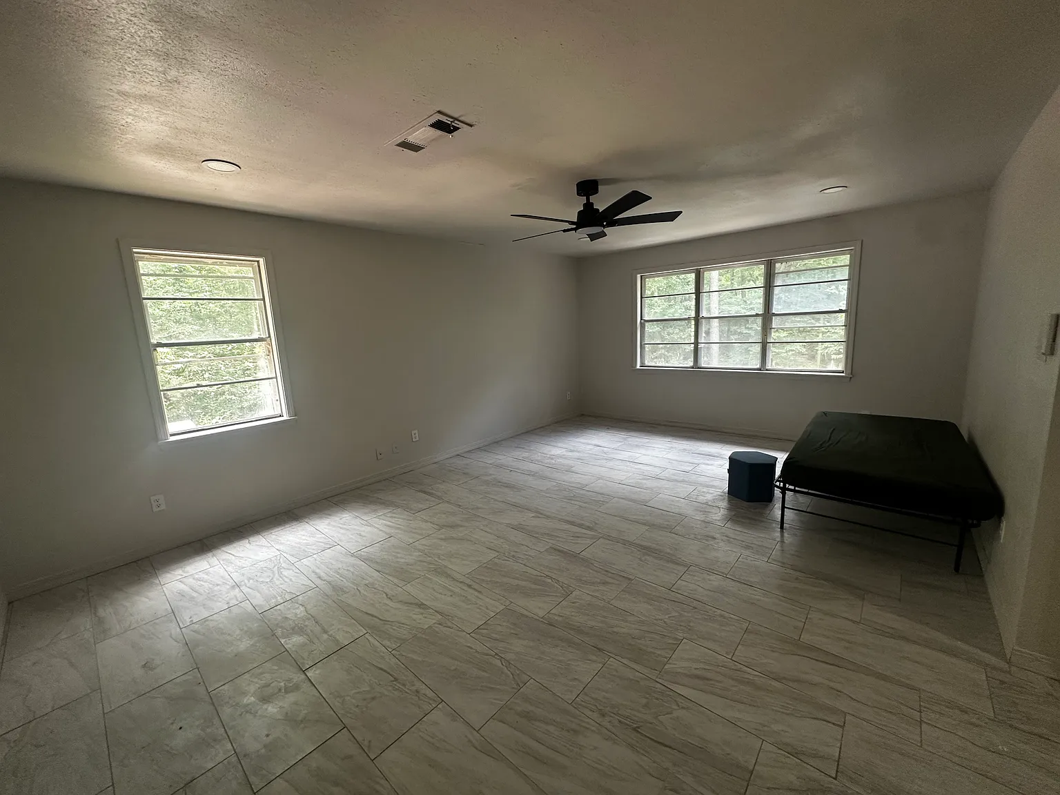 4 bed, 2800 sqft, $2,500 — Photo 4