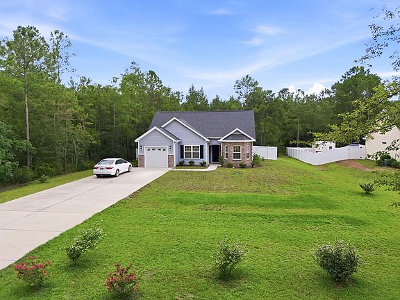 2nd image of 1902 Hardwick Rd.