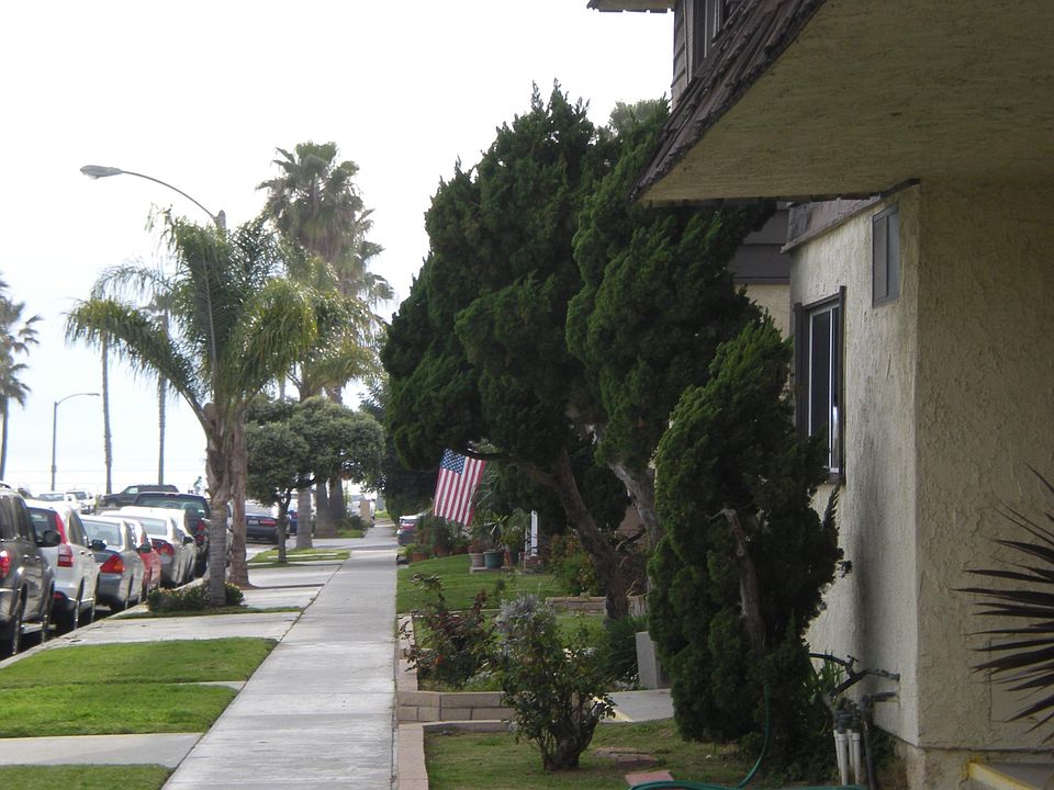 PCH and the Beach at end of Street