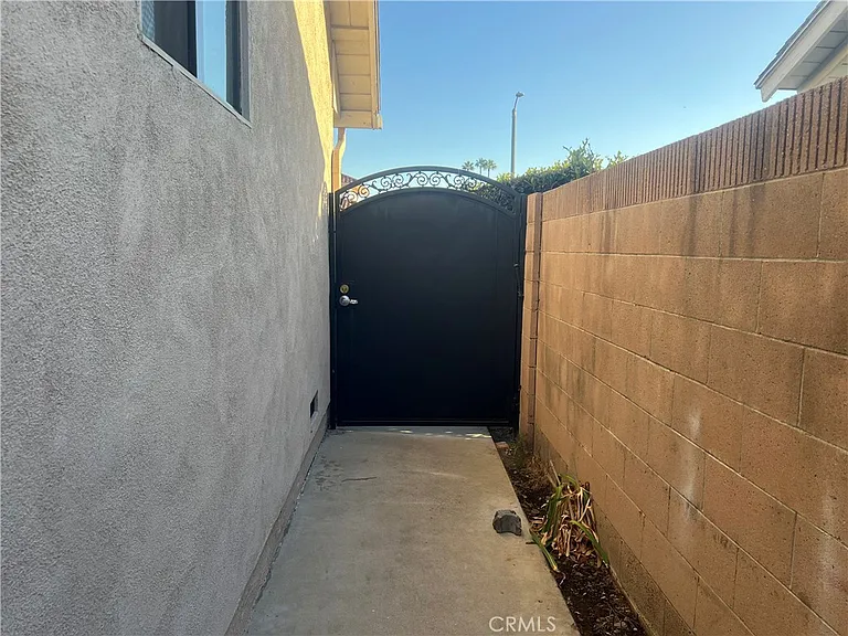 1331 Sao Paulo Ave — Photo 17