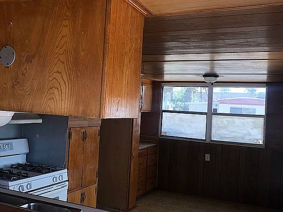 3rd image of 1481 Palm St #110
