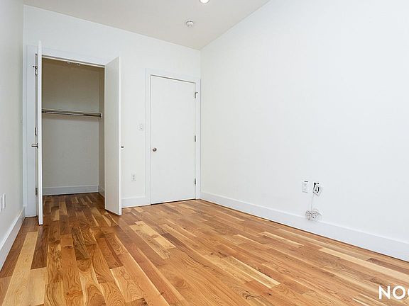 4th image of 818 Lexington Ave #4M