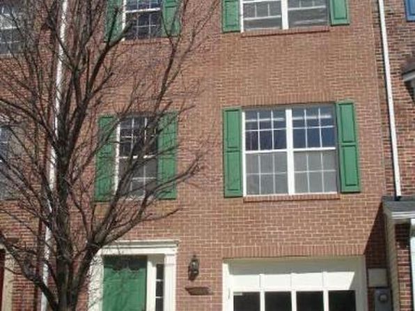 3205 Escapade Cir