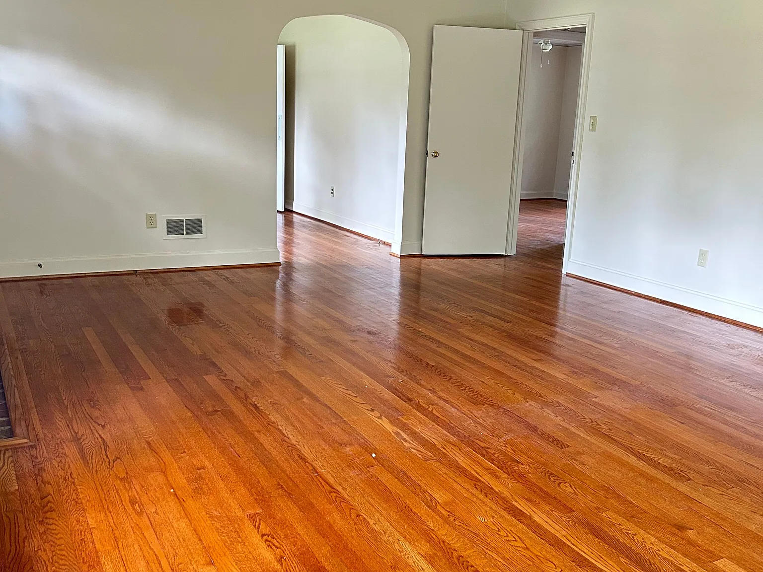 2 bed, 1.5 bath, 1497 sqft, $2,200 — Photo 3