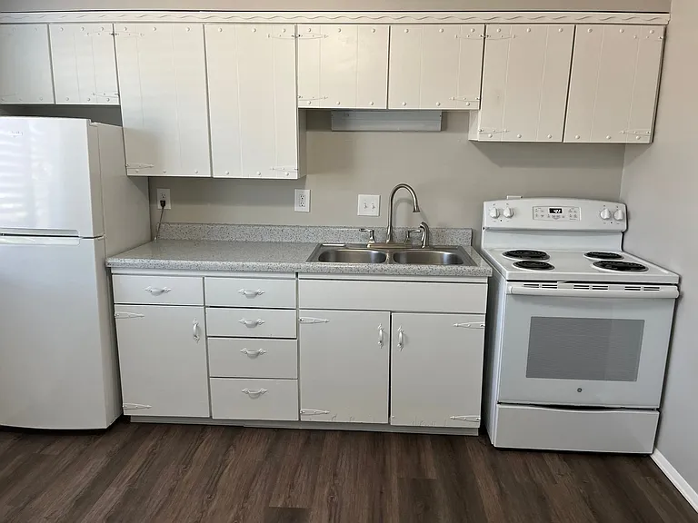 8355 W 9th Ave — Photo 10