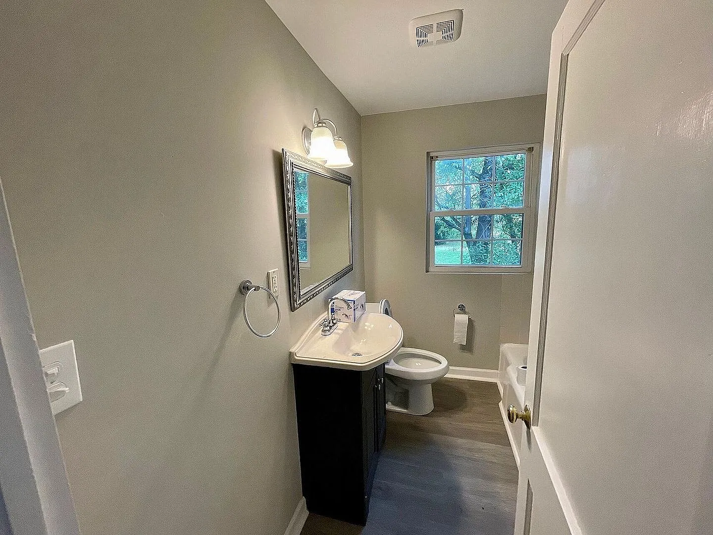 Room in 3 Bedroom Home at Glory St — Photo 4