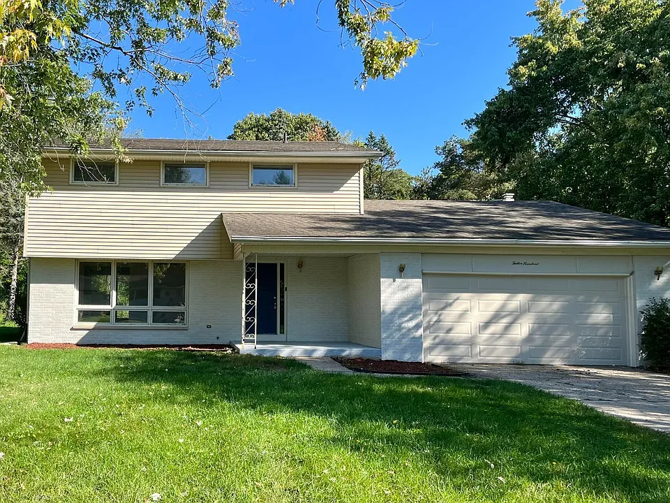 1200 Woodview Dr