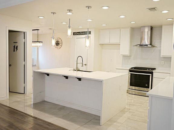 2nd image of 2114 Glen Heights Dr