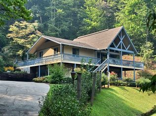 950 Mount Chalet Rd, Canton, NC 28716