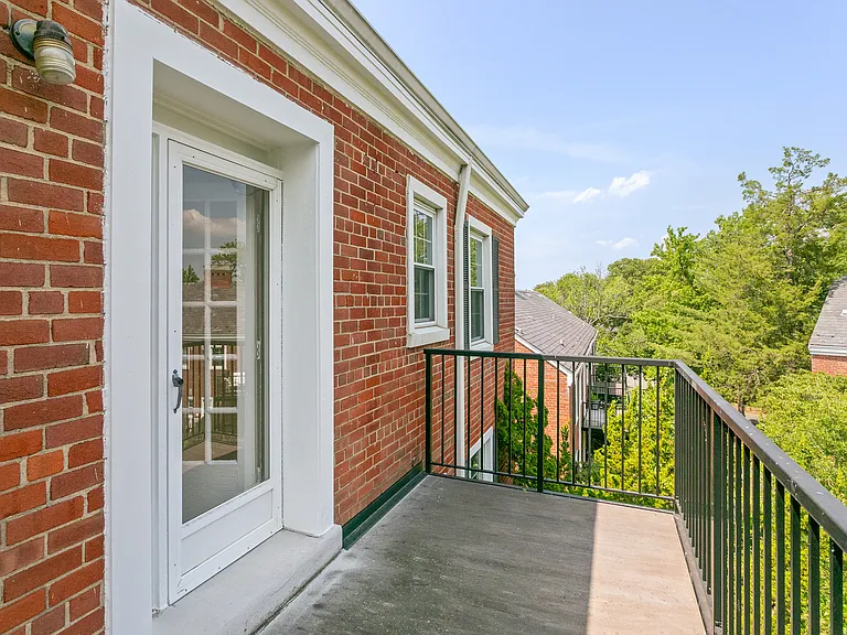 2820 S Abingdon St #C1 — Photo 28