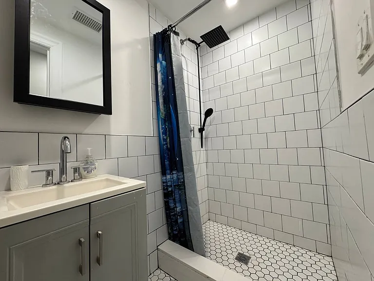 1363 Kearney Ave #B — Photo 5