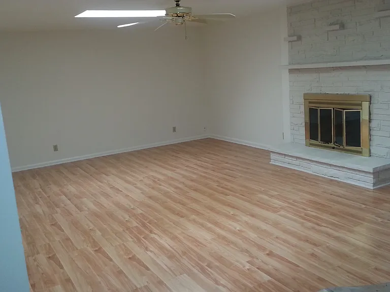 33 Skyline Dr — Photo 8