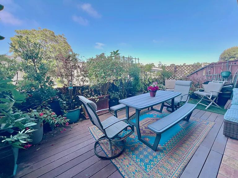 154 N Shore Dr — Photo 5