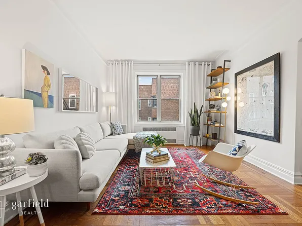 140 8th Ave APT 5H, Brooklyn, NY 11215