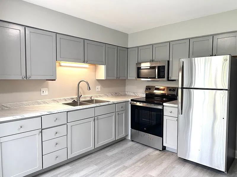 2 bed, 1.5 bath, 1020 sqft, $1,850 — Photo 2