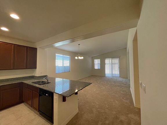 Spacious living room