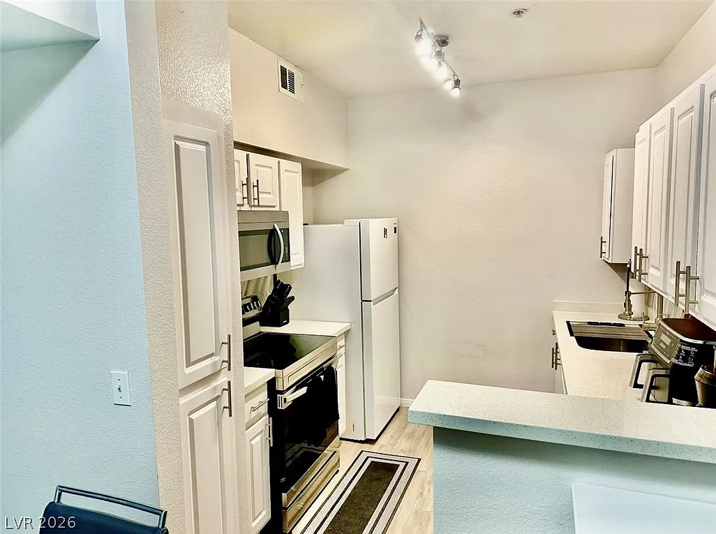 6955 N Durango Dr — Photo 3