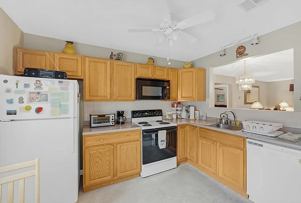 1st image of 330 Sunderland Rd Unit 87