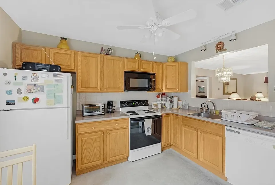 330 Sunderland Rd #87