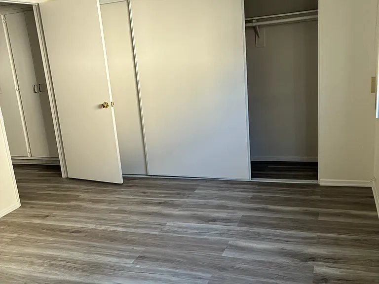14724 Victory Blvd #102 — Photo 8