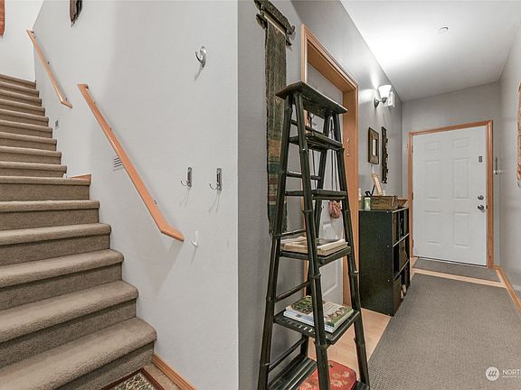 5th image of 1870 127th Avenue NE