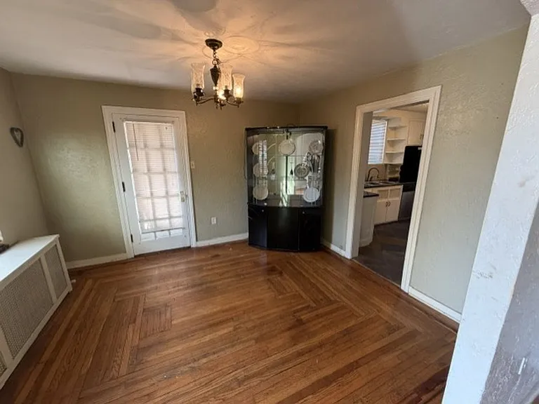222 Wainwright Ave — Photo 11