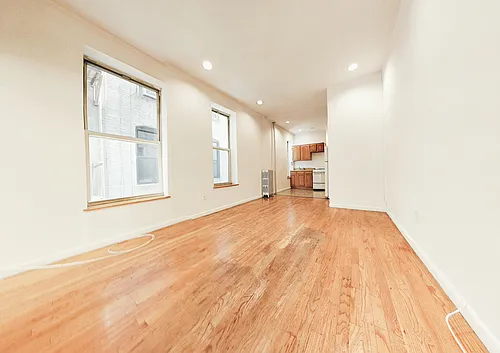 68 E 1st St #1B Photo 1