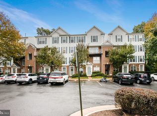 12765 Fair Crest Ct APT 303, Fairfax, VA 22033