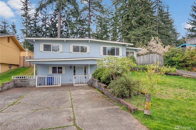 1st image of 16937 NE 16th Pl