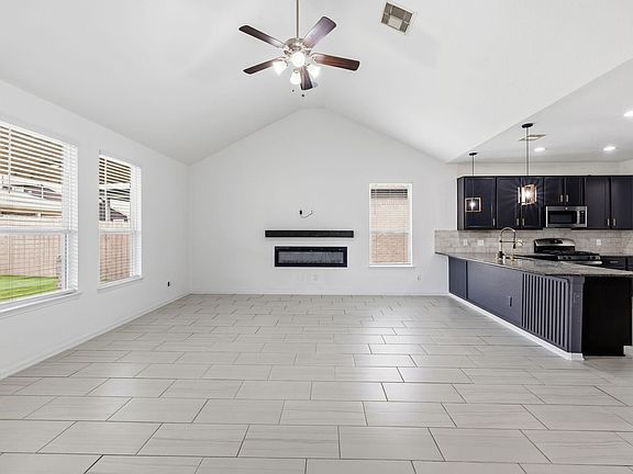 4th image of 14702 Sycamore Side Way