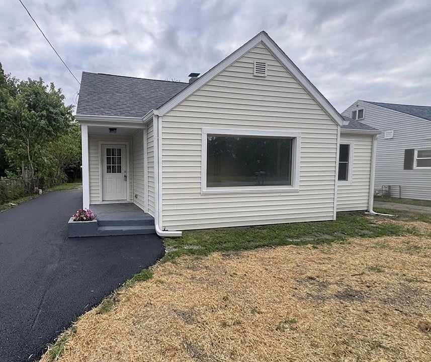 1st image of 2523 S Meeker Ave