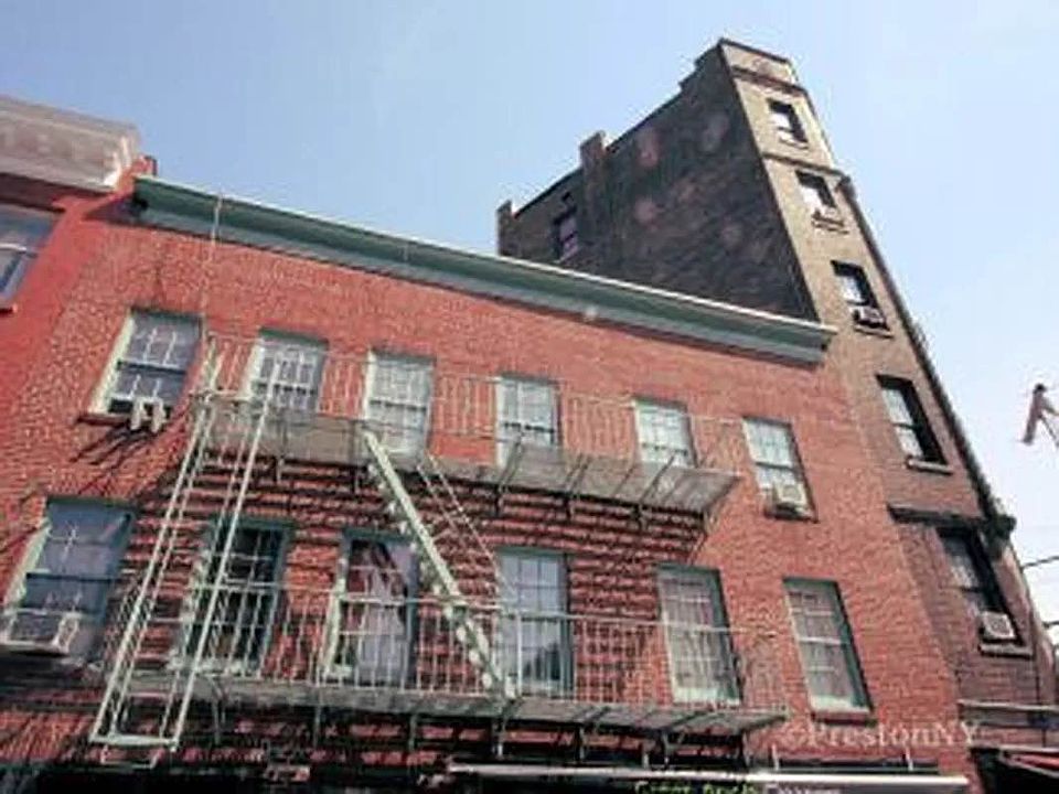 1st image of 90 Greenwich Ave APT 4
