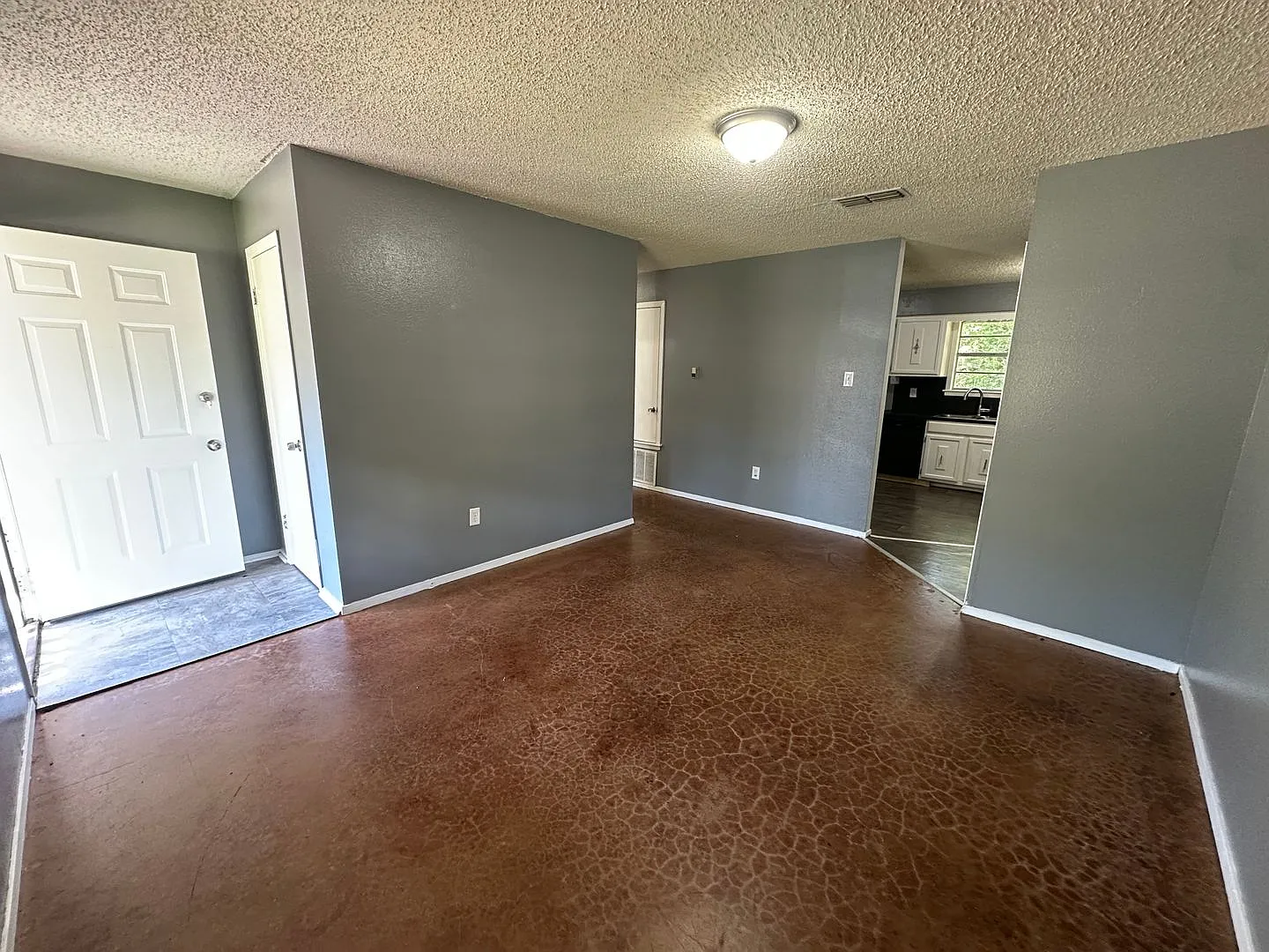 12122 Michael St — Photo 1