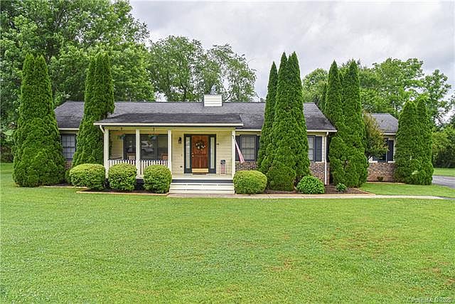 1st image of 44 Driftwood Ln