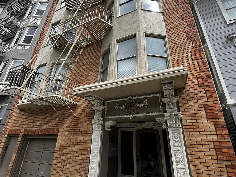 2380 Washington St #1 — Photo 1
