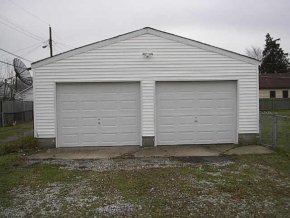 3rd image of 603 S Woodrow Ave